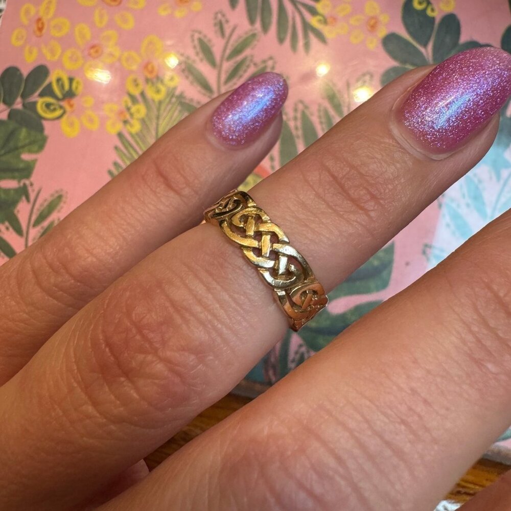 Heavy Solid 14k Gold Vintage Celtic Knot Ring